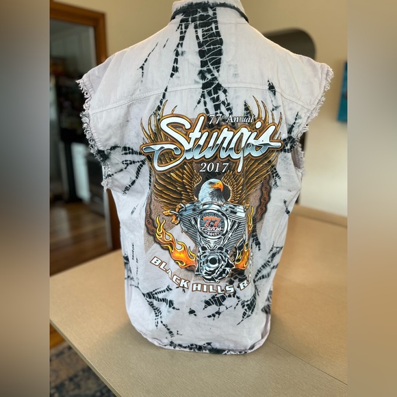2017 STURGIS MOTORCYCLE RALLY BUTTON DOWN SLEEVELESS SHIRT - Picture 4 of 8